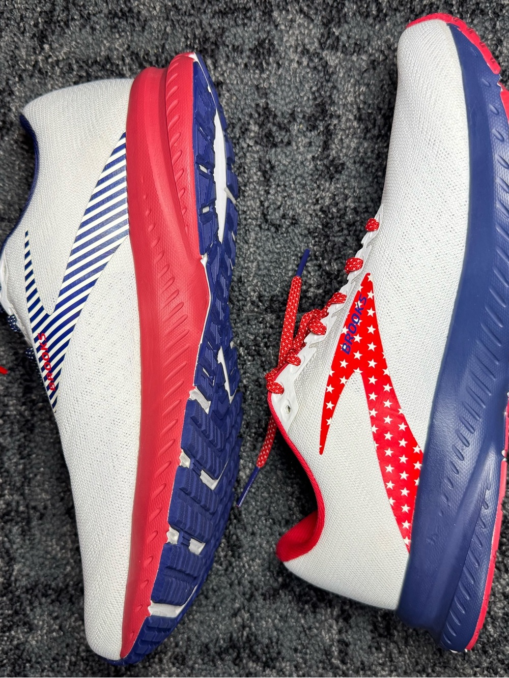 Brooks Launch 7 Women’s Size 9 Running Shoes Red White Blue Stars 1203221B166 - Picture 9 of 11